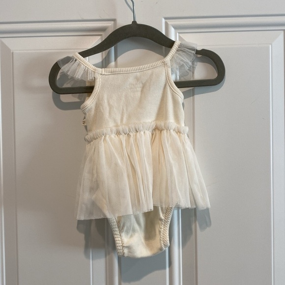 Baby Gap First Favorites 0-3 Months Baby Girl Dress with tulle - Picture 4 of 5
